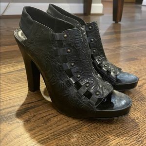 DONALD PLINER Black Leather Cage Heels